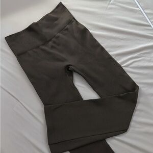 Dark Brown Ribbed Leggings